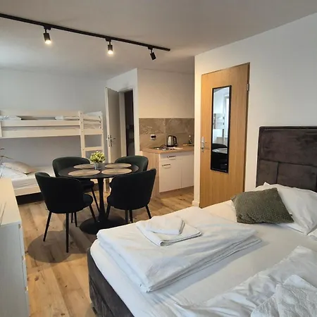 Schega Apartament *